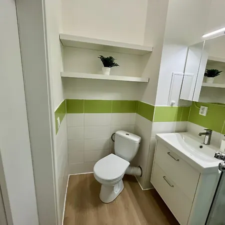Moderny S Parkovanim 15 Minut Od Bratislavy Lägenhet *